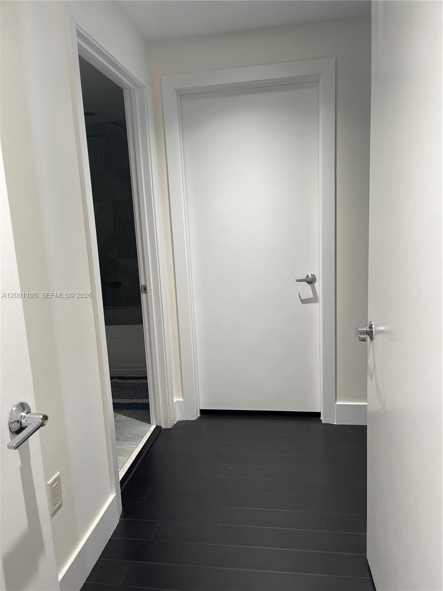 1050 Brickell Ave #1820, Miami FL 33131