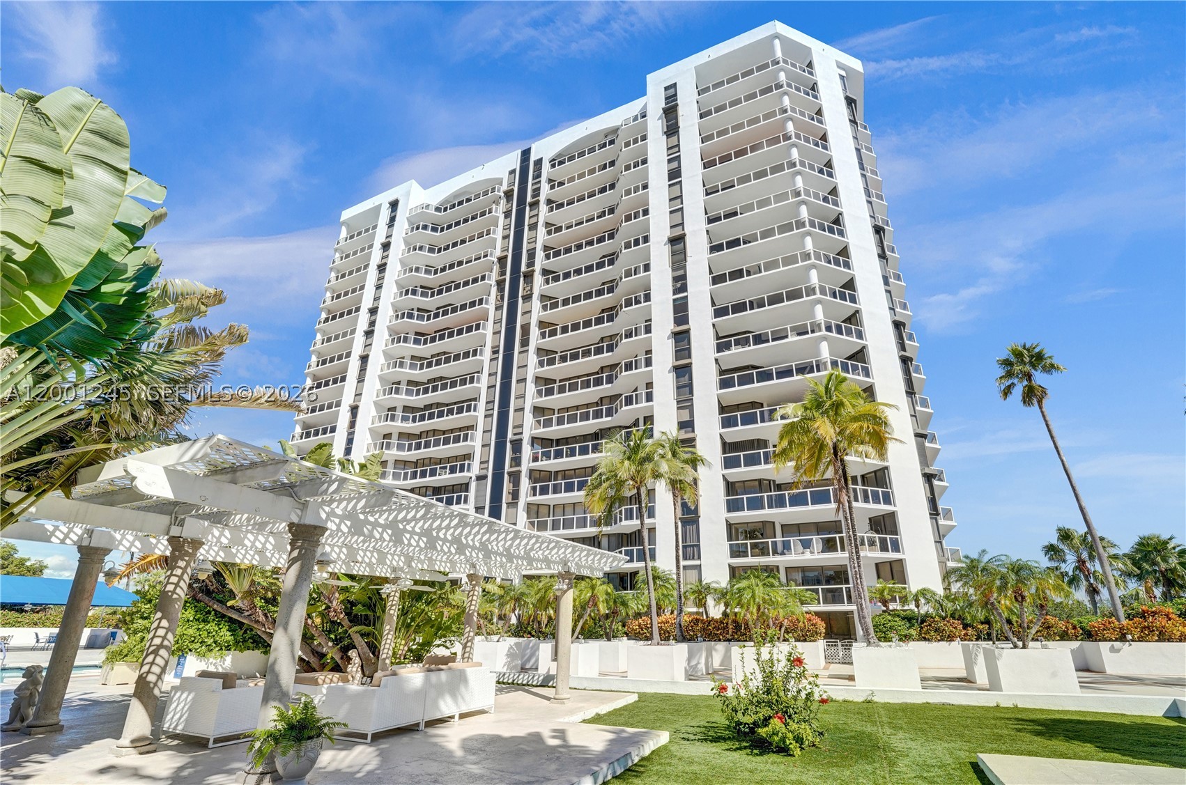 3600 Yacht Club Dr #904, Aventura FL 33180