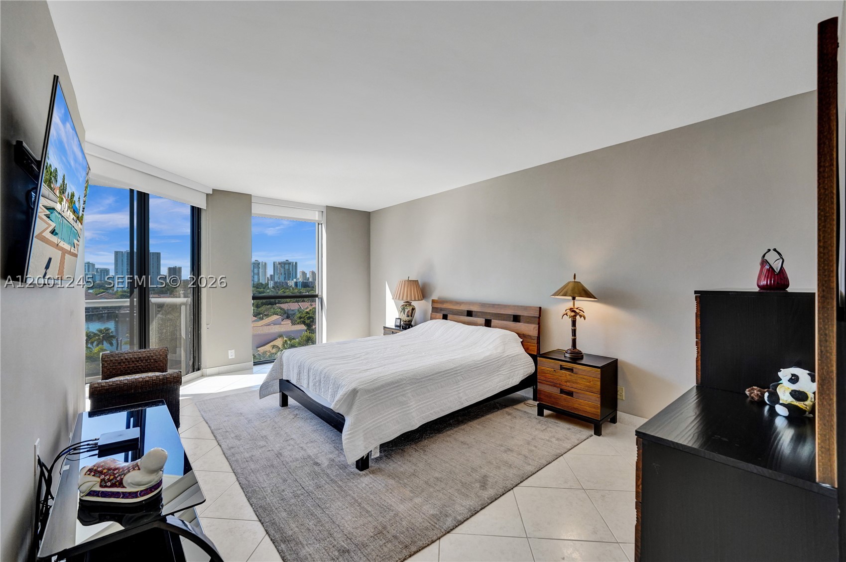 3600 Yacht Club Dr #904, Aventura FL 33180