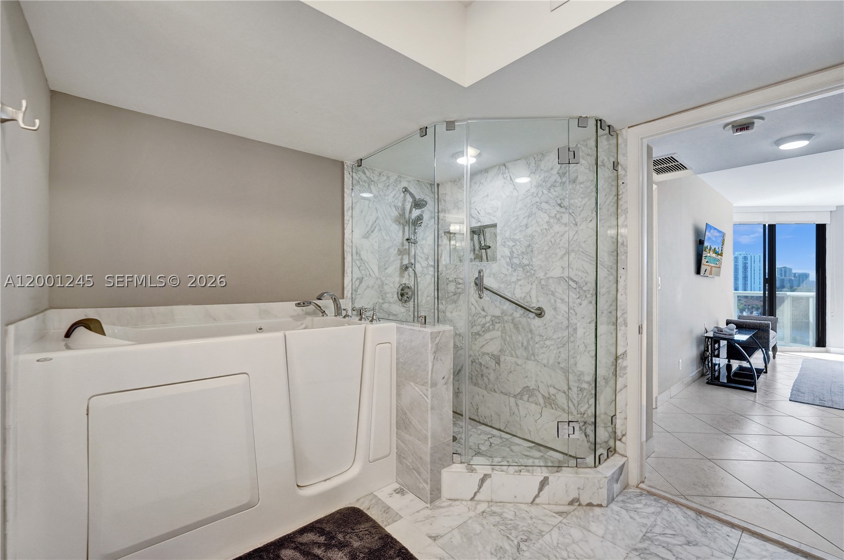 3600 Yacht Club Dr #904, Aventura FL 33180