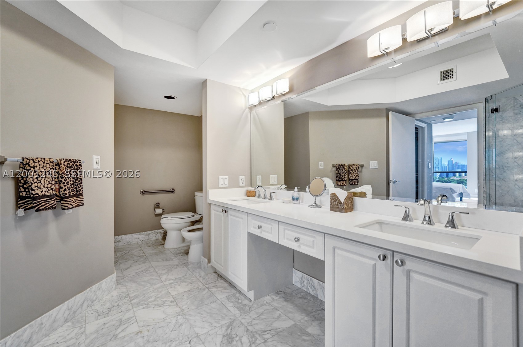 3600 Yacht Club Dr #904, Aventura FL 33180