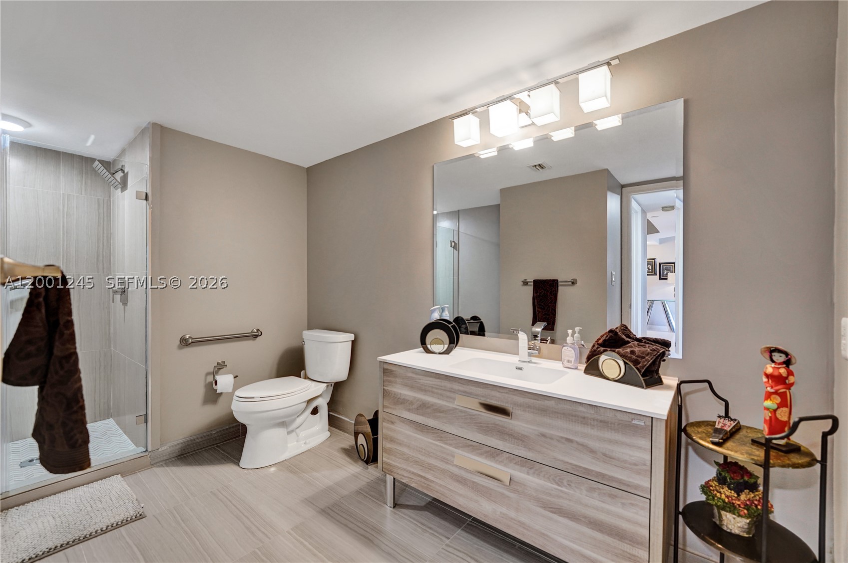 3600 Yacht Club Dr #904, Aventura FL 33180