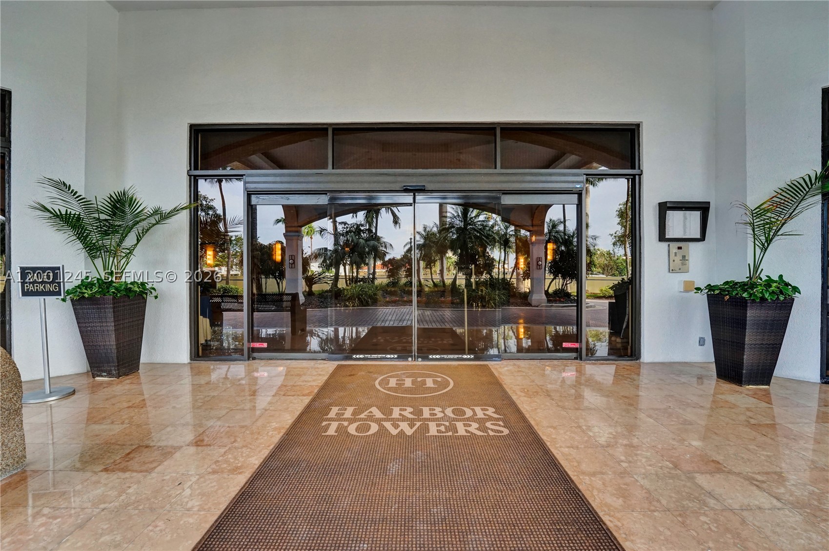 3600 Yacht Club Dr #904, Aventura FL 33180