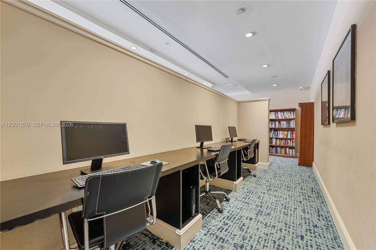 20000 E Country Club Dr #610, Aventura FL 33180