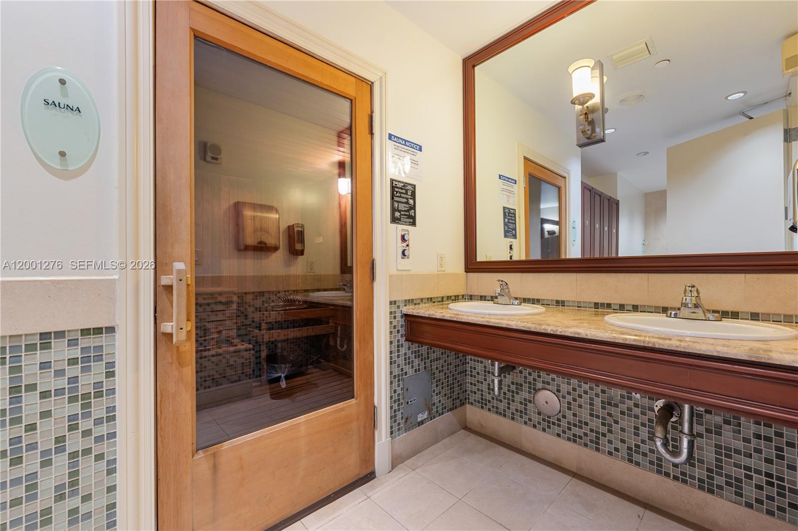 20000 E Country Club Dr #610, Aventura FL 33180