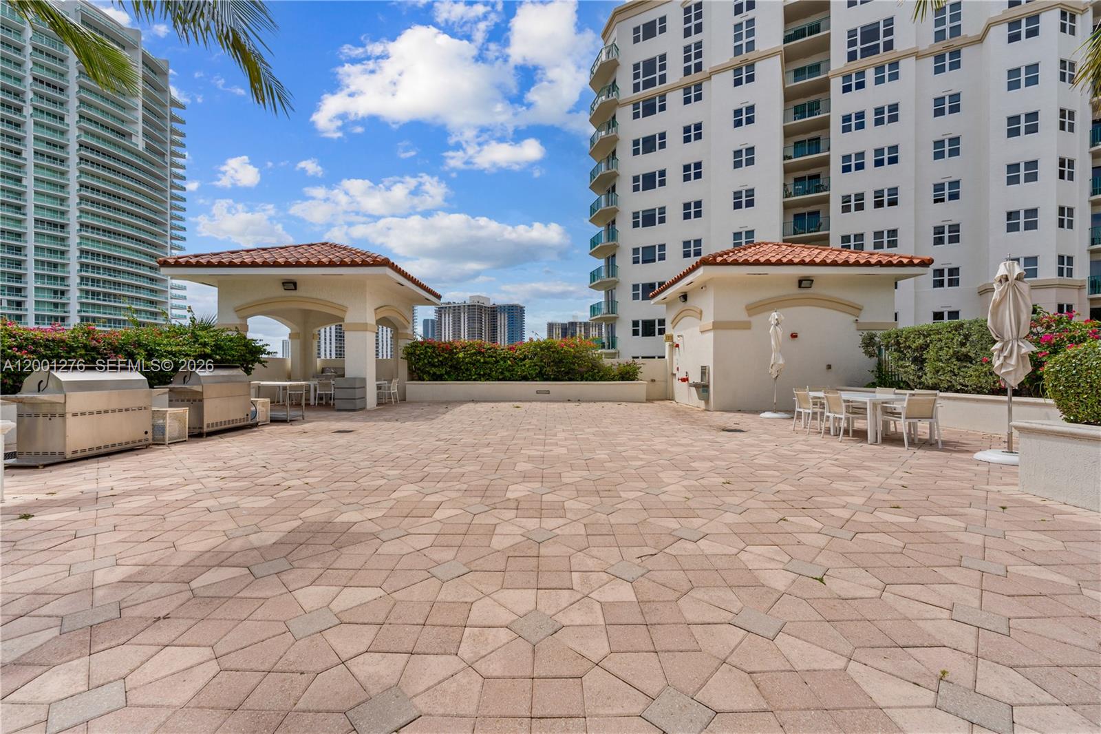 20000 E Country Club Dr #610, Aventura FL 33180
