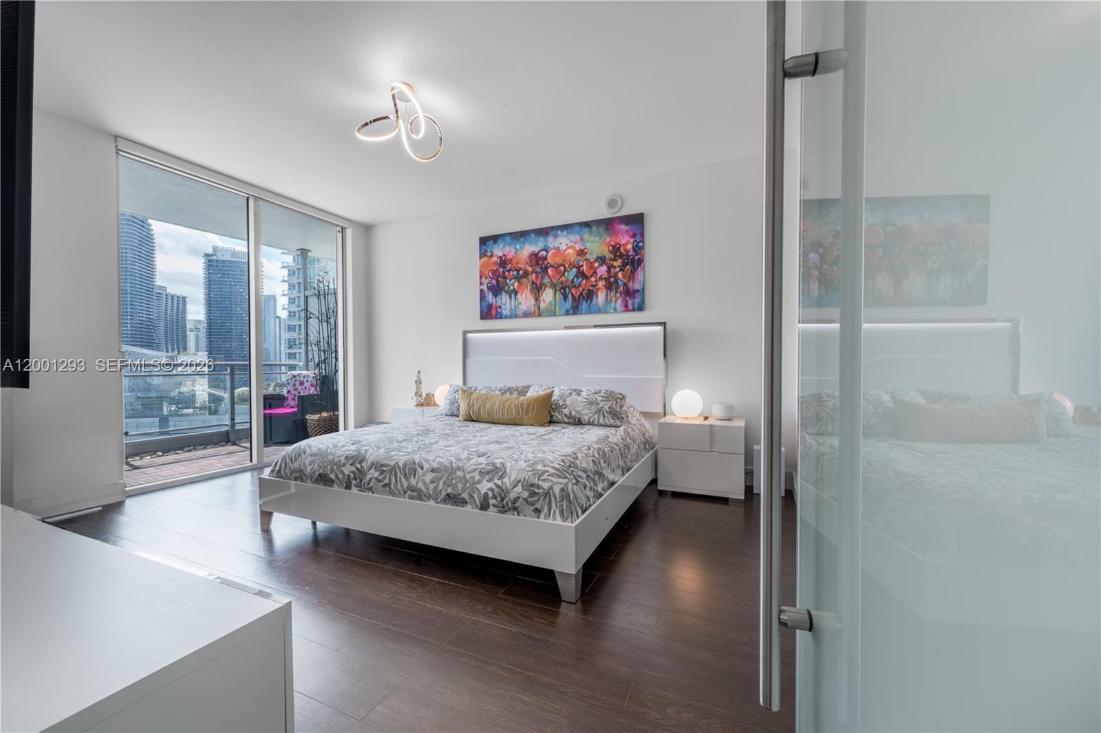 90 SW 3rd St #2116, Miami FL 33130