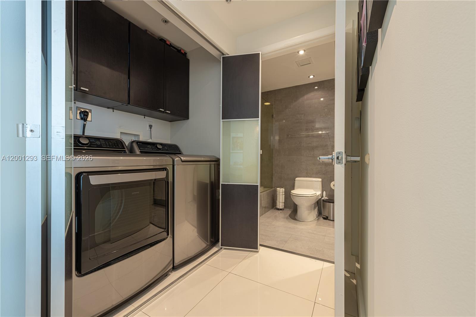 90 SW 3rd St #2116, Miami FL 33130