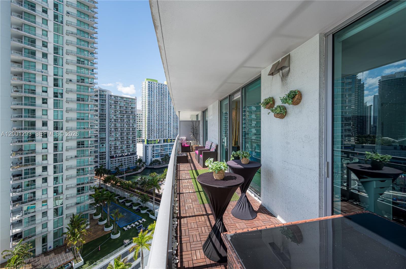 90 SW 3rd St #2116, Miami FL 33130