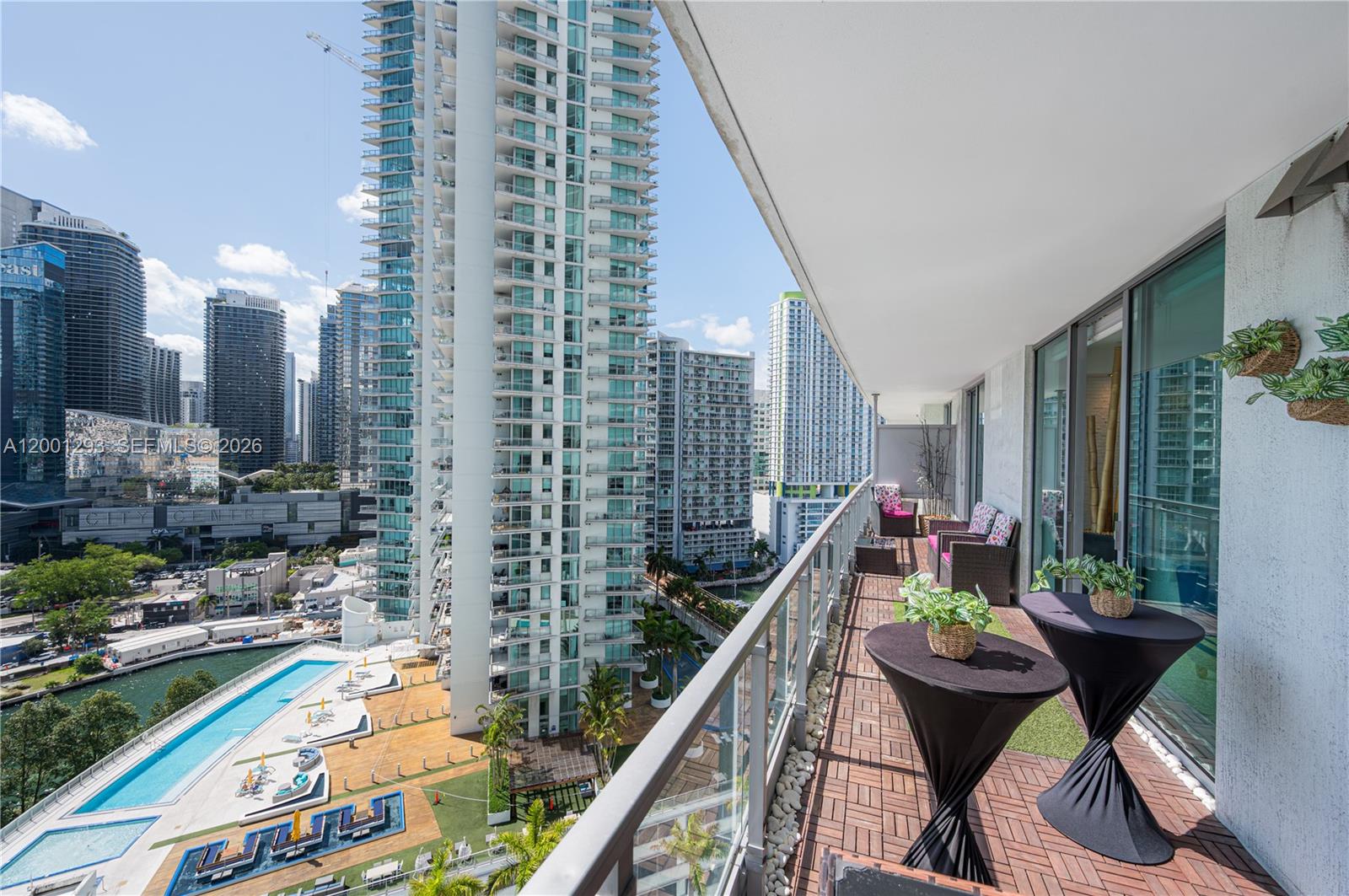 90 SW 3rd St #2116, Miami FL 33130