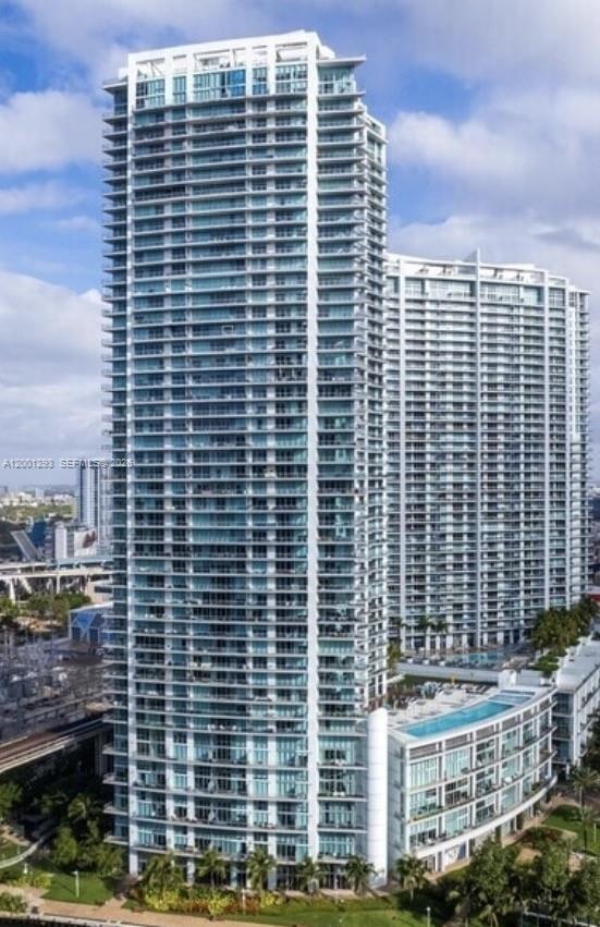 90 SW 3rd St #2116, Miami FL 33130