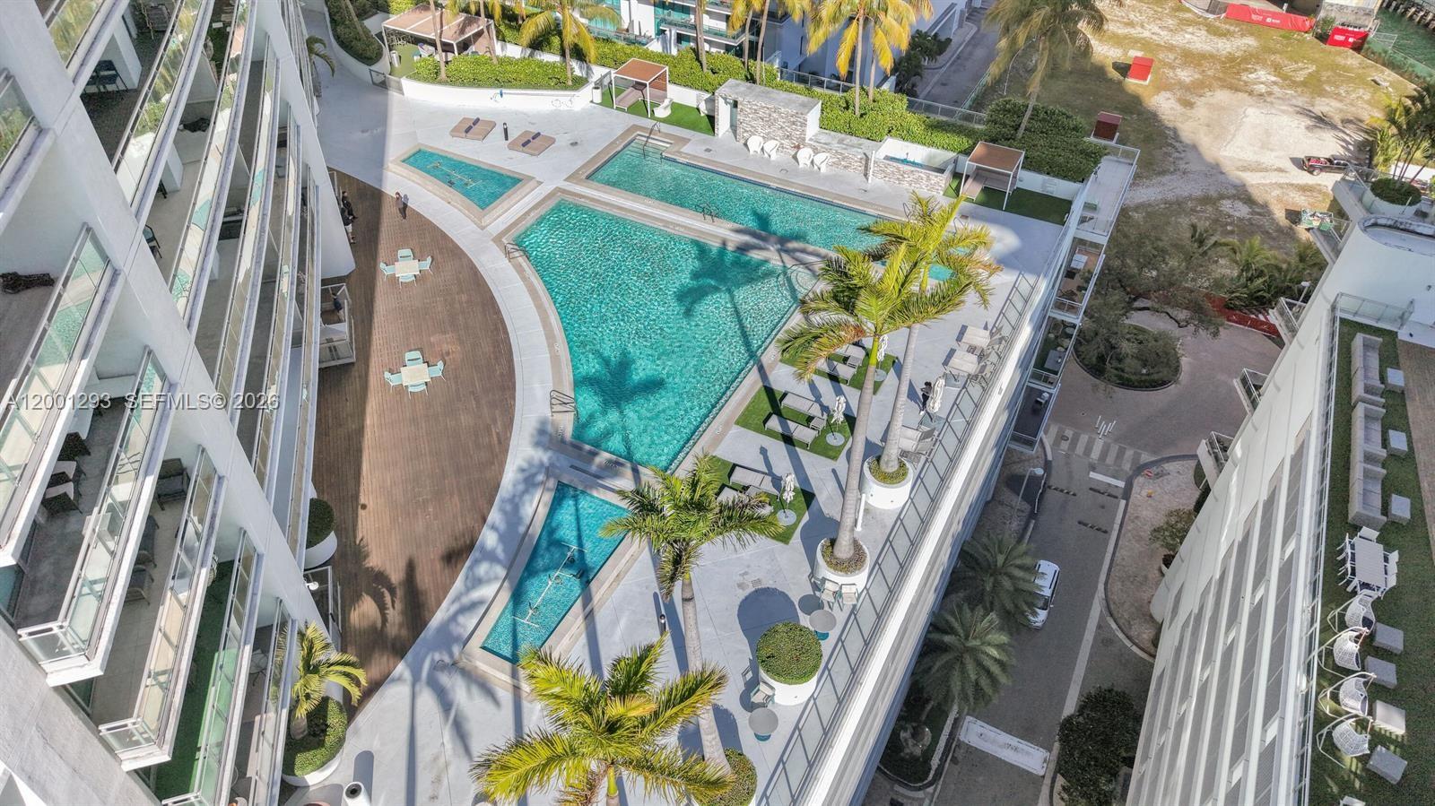 90 SW 3rd St #2116, Miami FL 33130