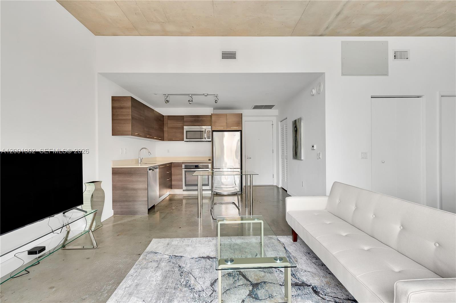 151 SE 1st St #1107, Miami FL 33131