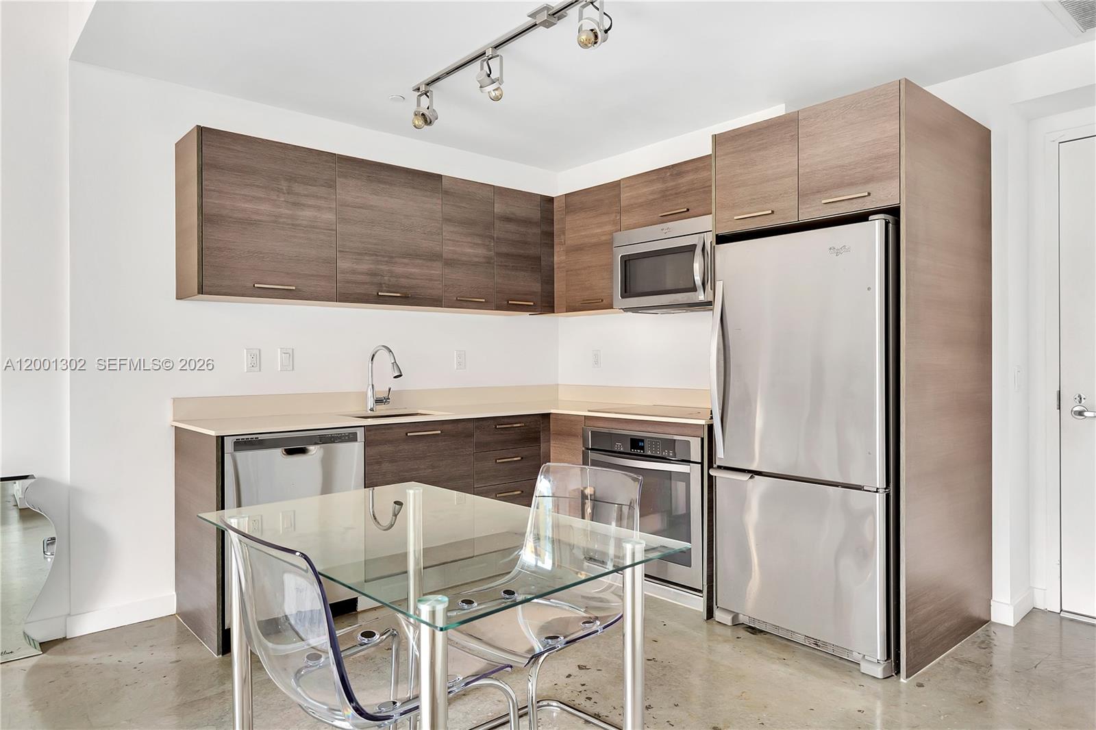 151 SE 1st St #1107, Miami FL 33131