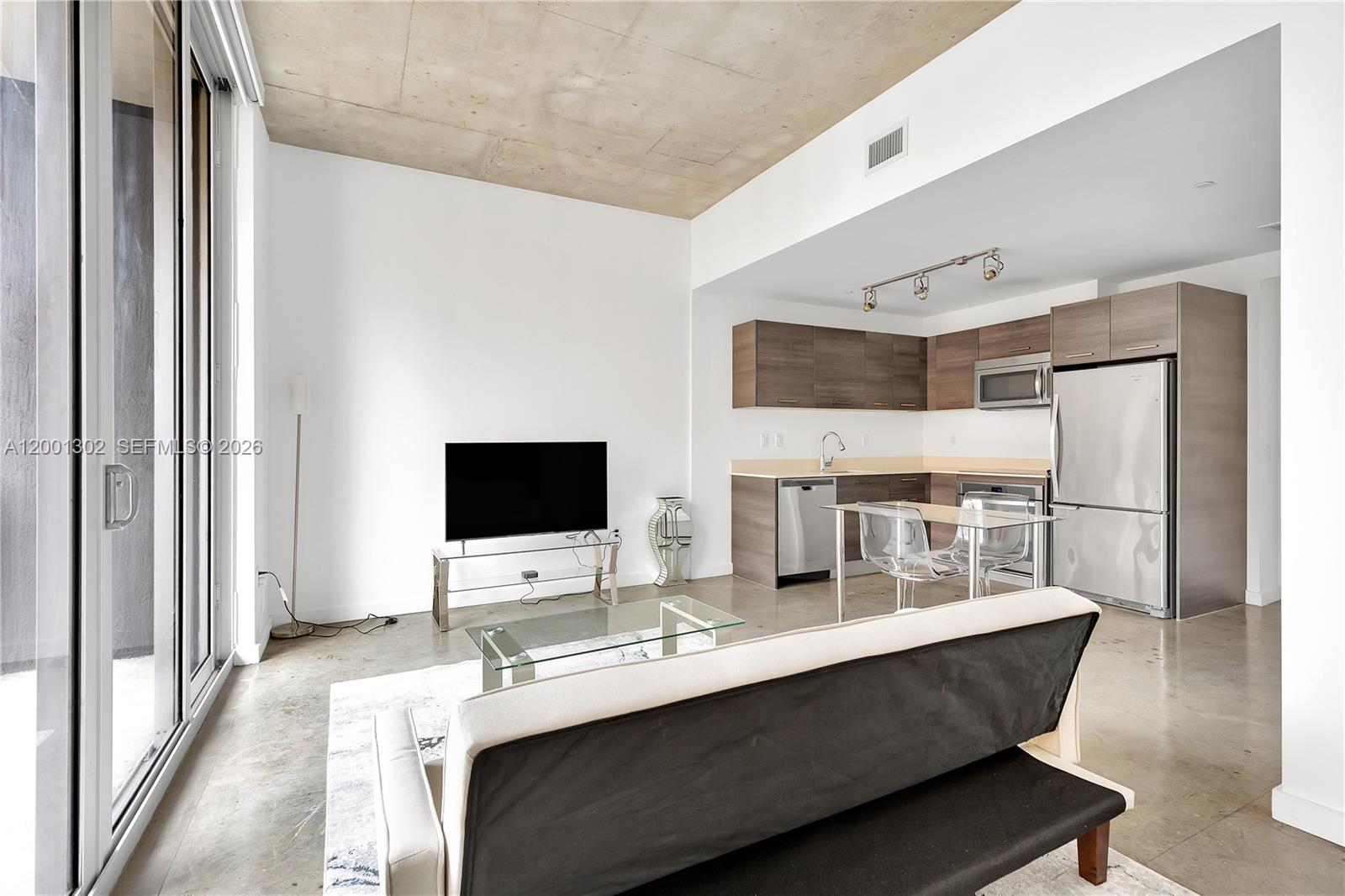 151 SE 1st St #1107, Miami FL 33131