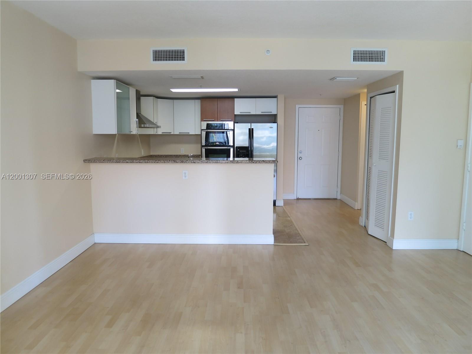 170 SE 14 ST #1507, Miami FL 33131