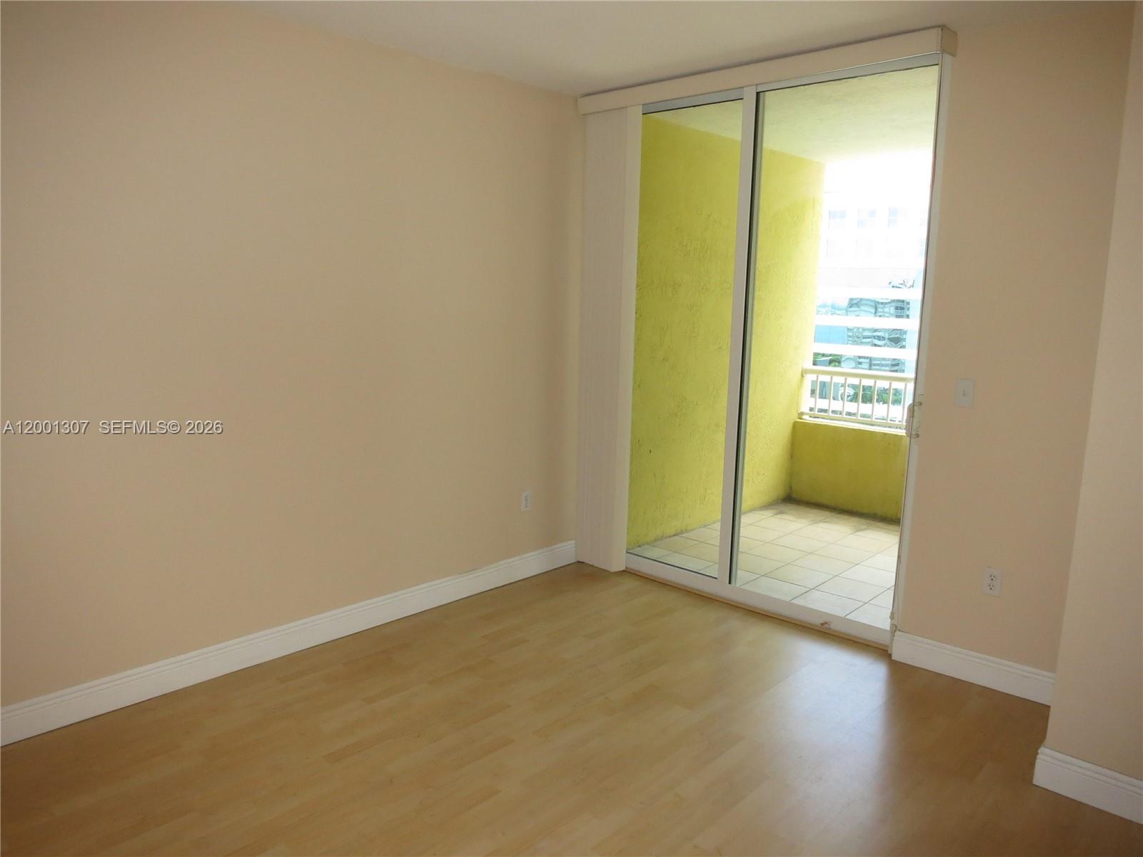 170 SE 14 ST #1507, Miami FL 33131