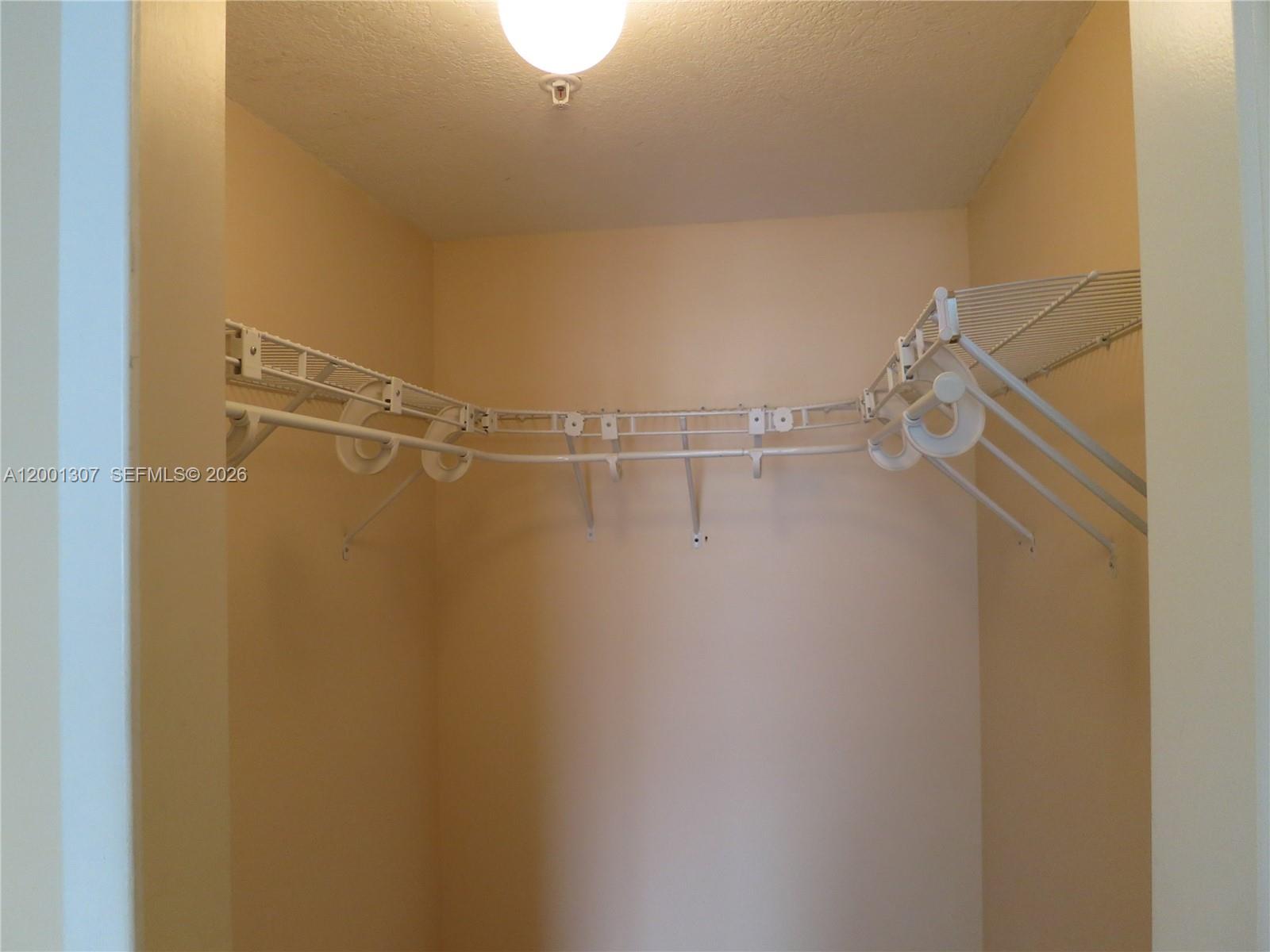 170 SE 14 ST #1507, Miami FL 33131