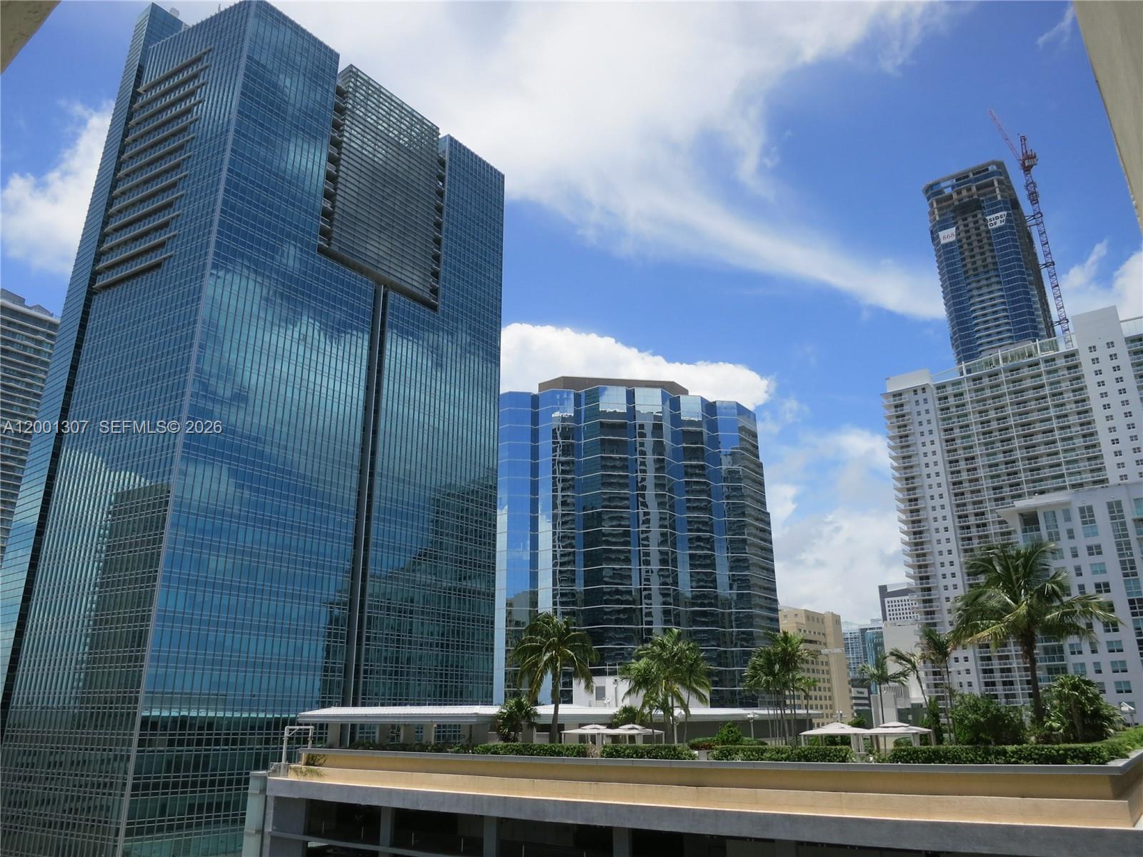 170 SE 14 ST #1507, Miami FL 33131