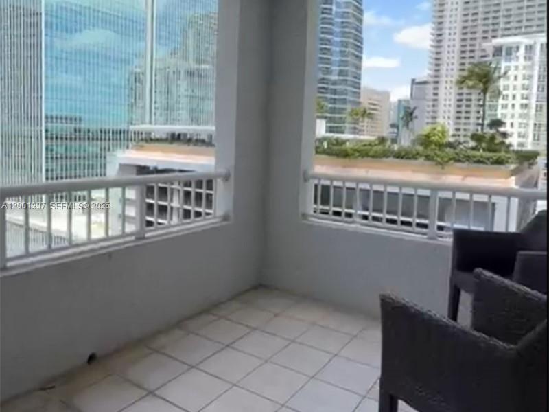 170 SE 14 ST #1507, Miami FL 33131