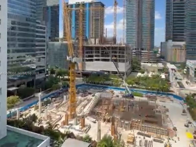 170 SE 14 ST #1507, Miami FL 33131