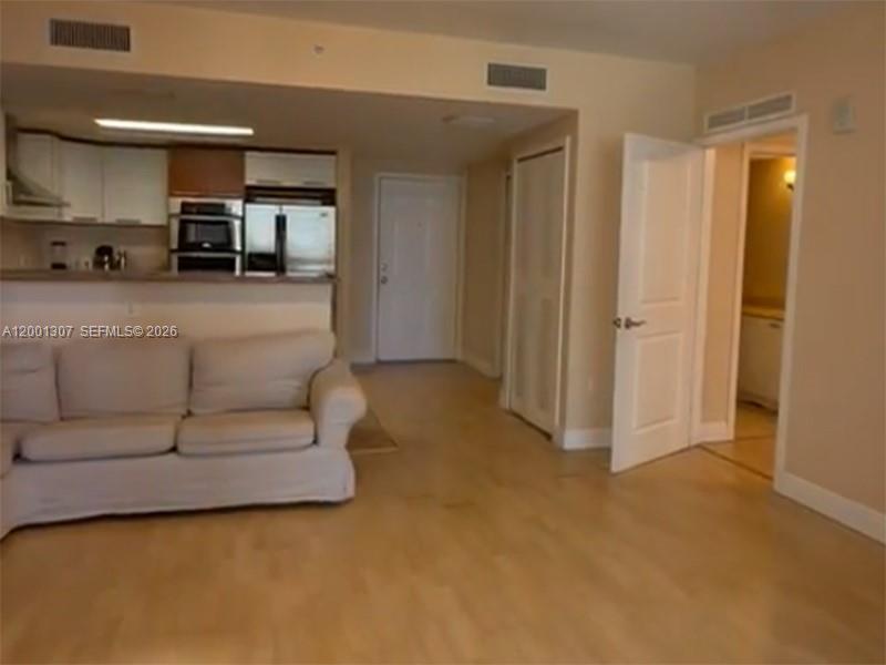 170 SE 14 ST #1507, Miami FL 33131