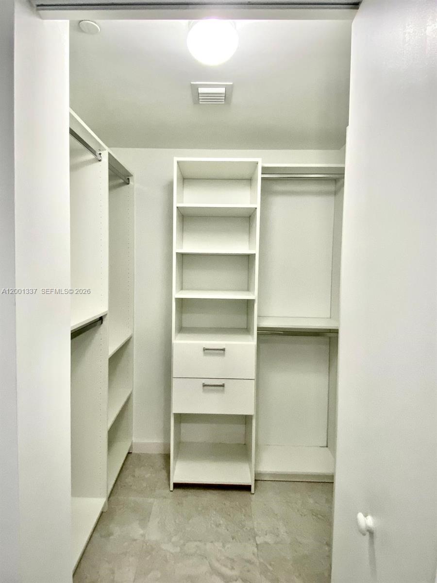 488 NE 18th St #204, Miami FL 33132