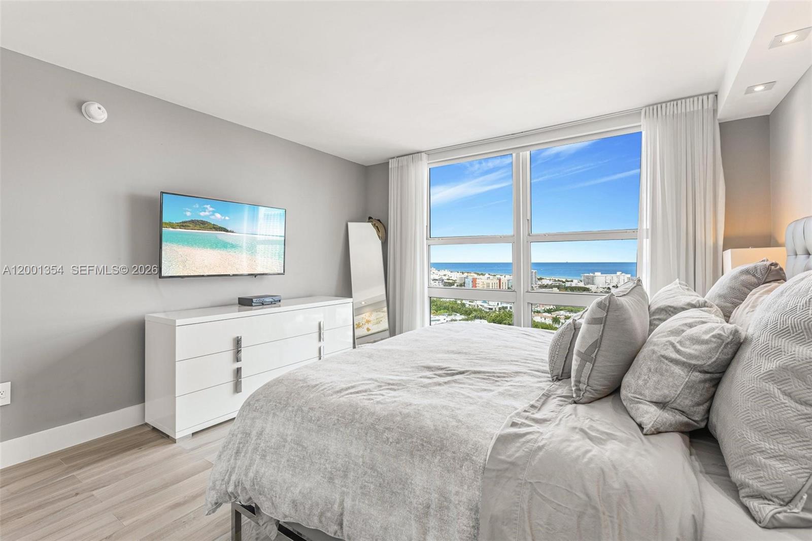 90 Alton Rd #2305, Miami Beach FL 33139