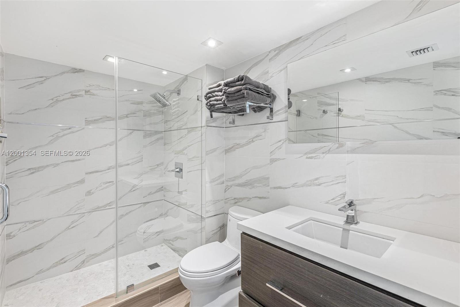 90 Alton Rd #2305, Miami Beach FL 33139
