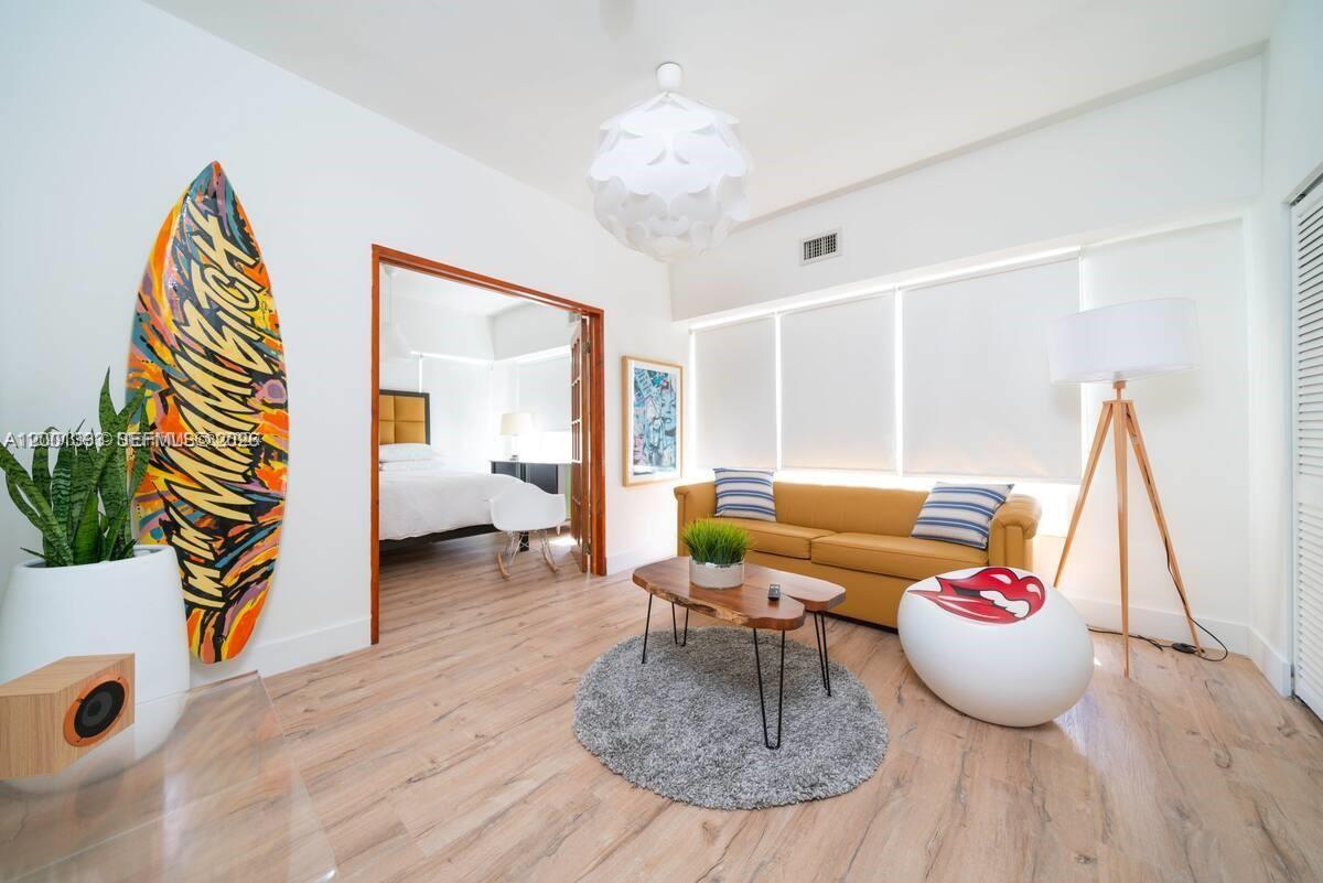 227 1st St #7, Miami Beach FL 33139