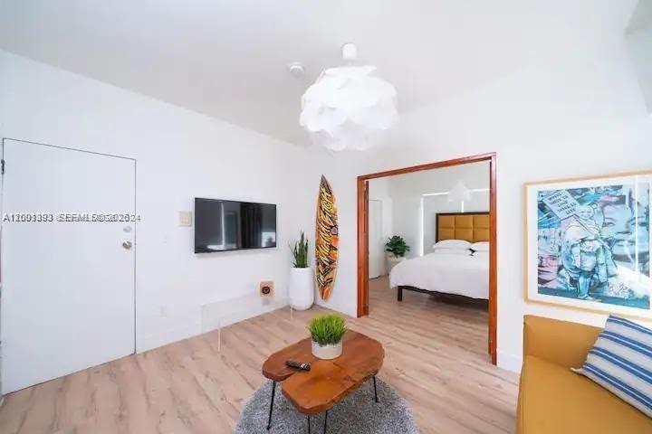 227 1st St #7, Miami Beach FL 33139