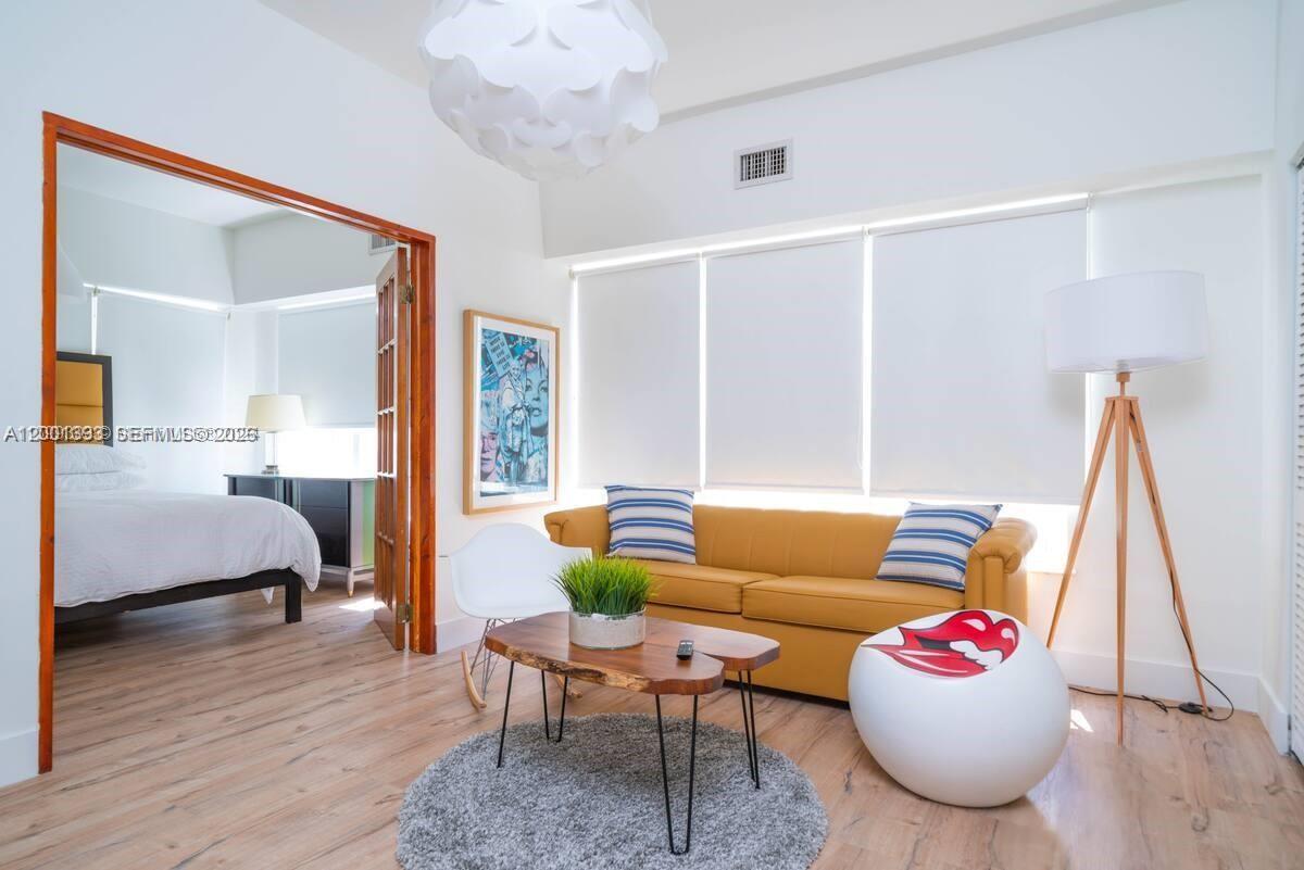 227 1st St #7, Miami Beach FL 33139