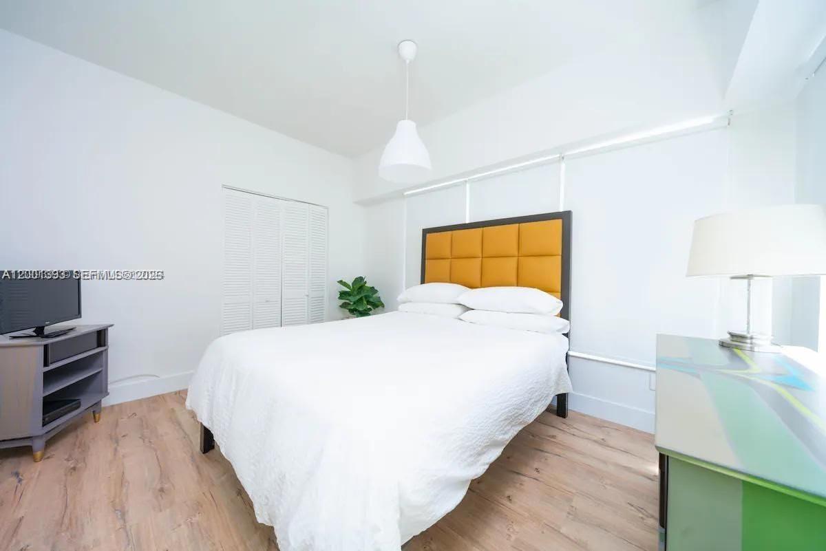 227 1st St #7, Miami Beach FL 33139