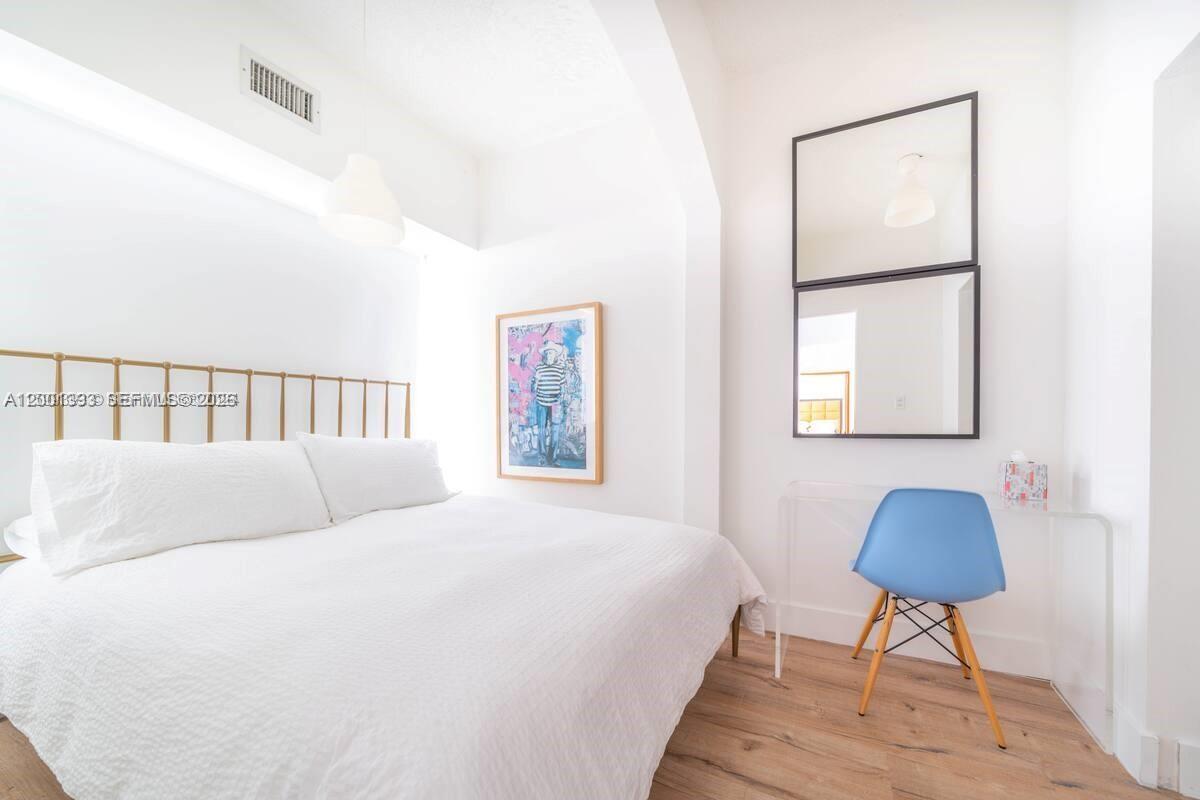 227 1st St #7, Miami Beach FL 33139