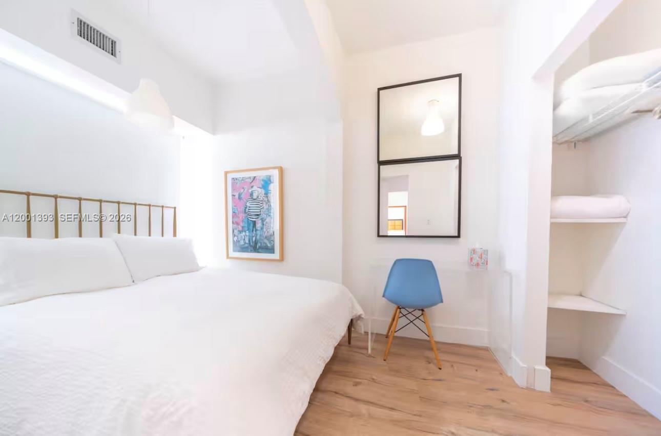 227 1st St #7, Miami Beach FL 33139