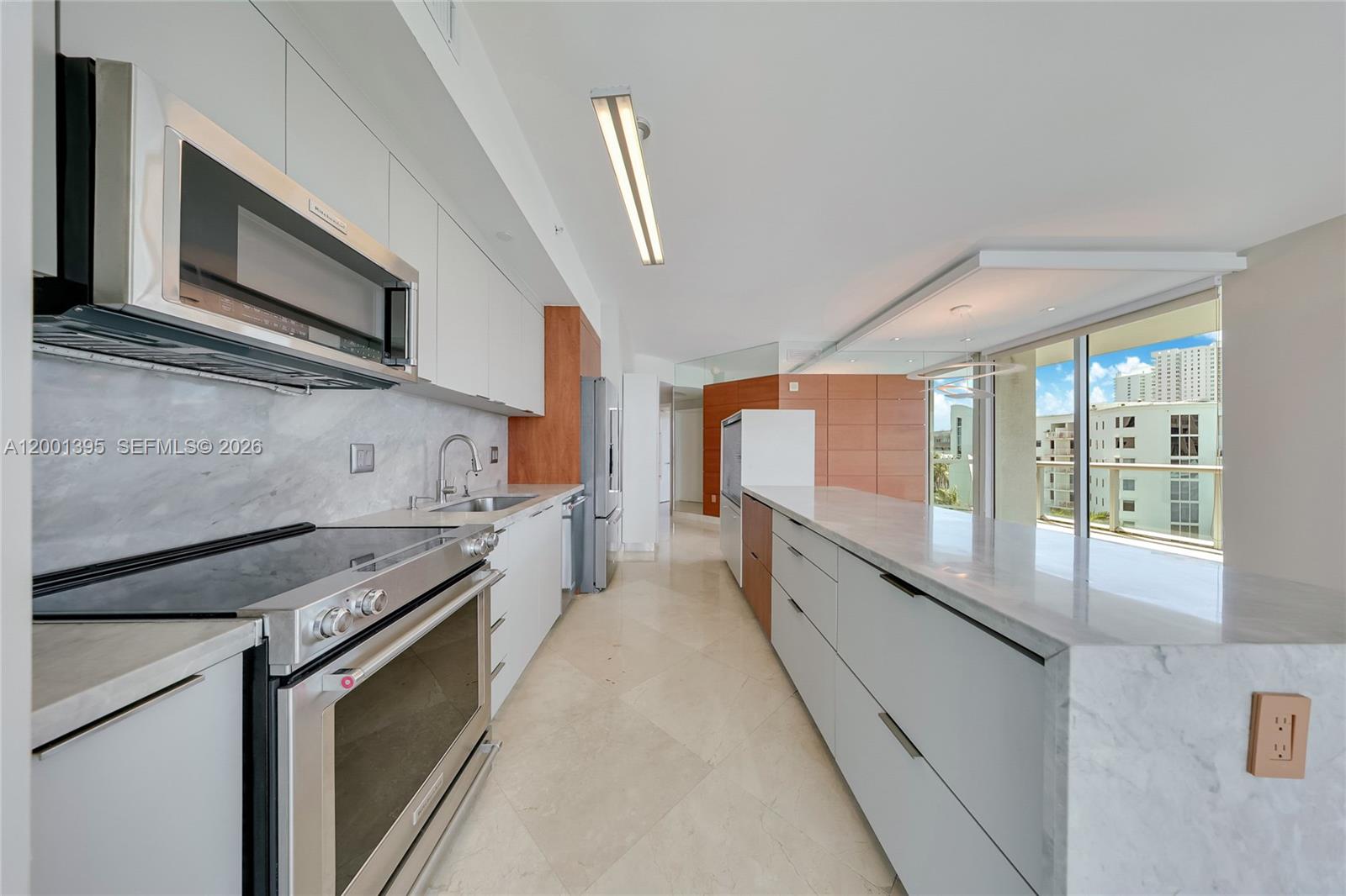3131 NE 188th St #1-808, Aventura FL 33180