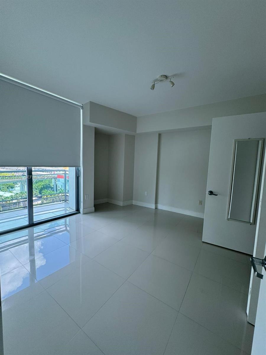 350 S Miami Ave #1415, Miami FL 33130