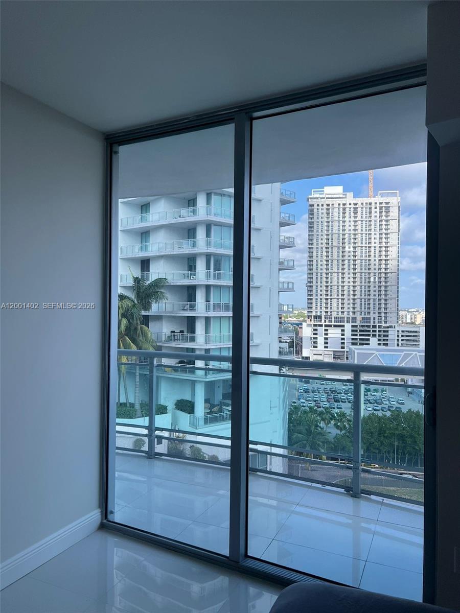 350 S Miami Ave #1415, Miami FL 33130