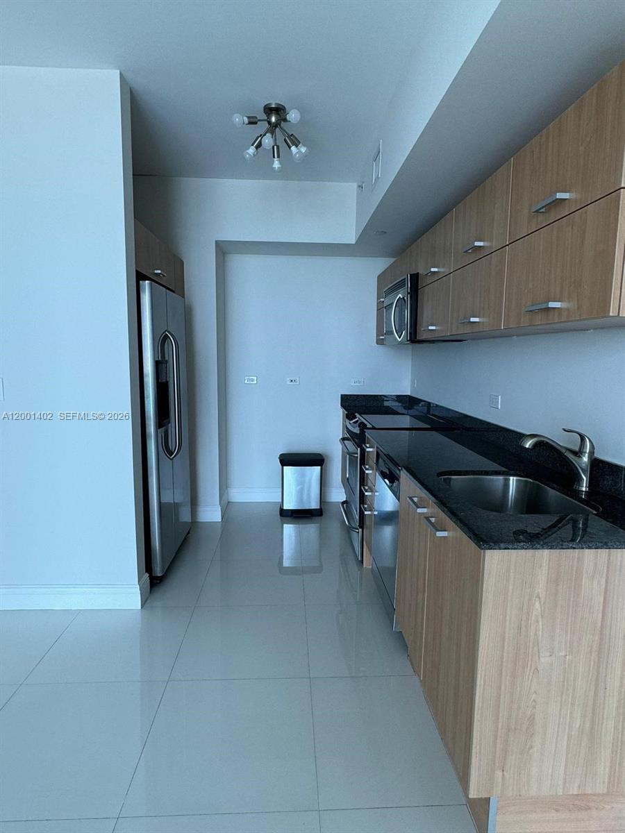 350 S Miami Ave #1415, Miami FL 33130