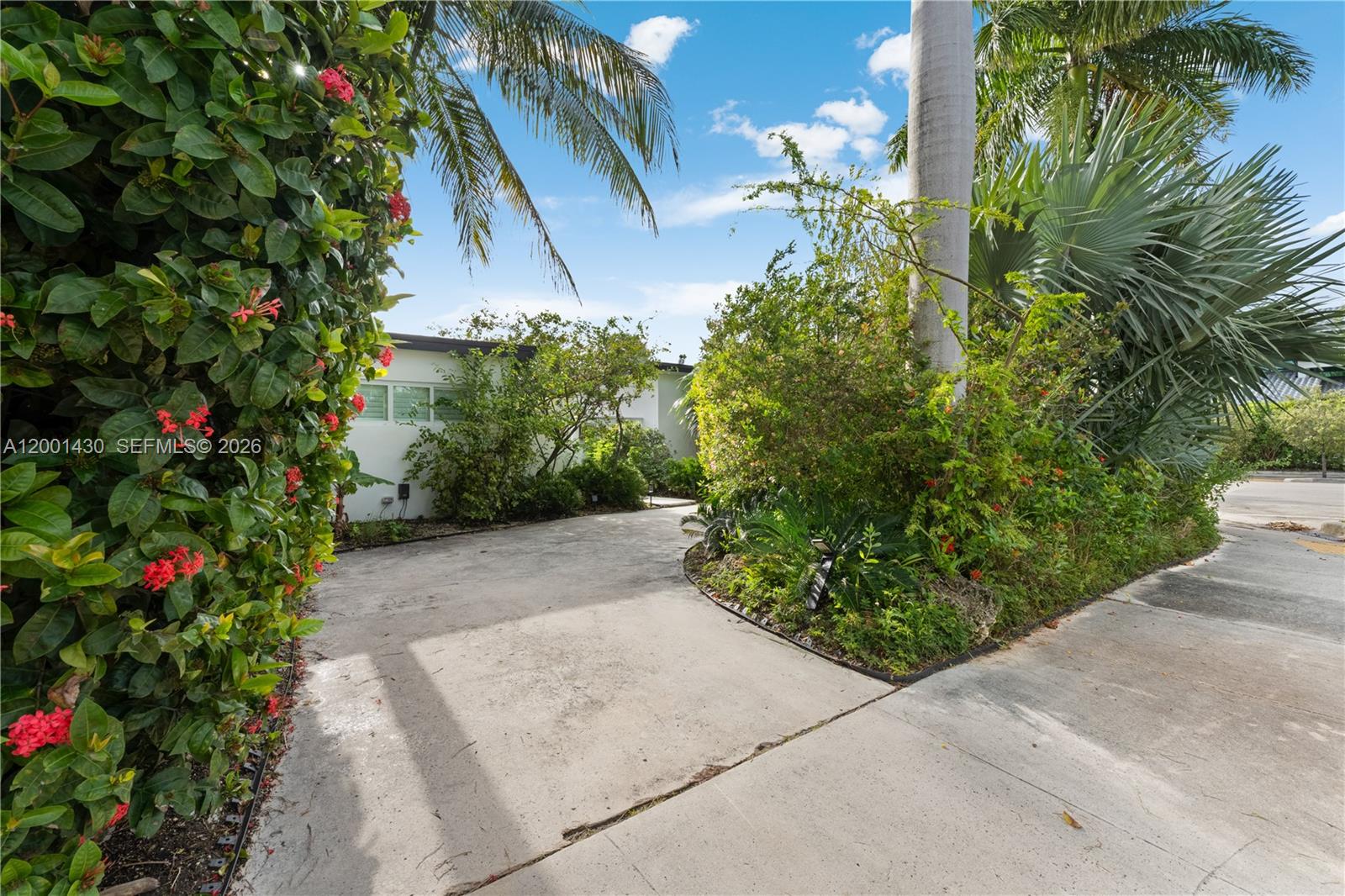 7501 W Adventure Ave, North Bay Village FL 33141