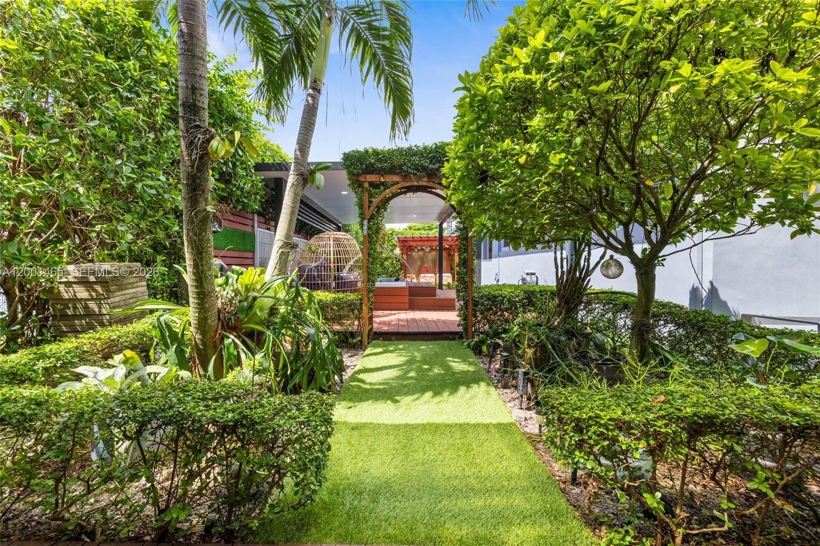 2121 Red Rd #0, Coral Gables FL 33155