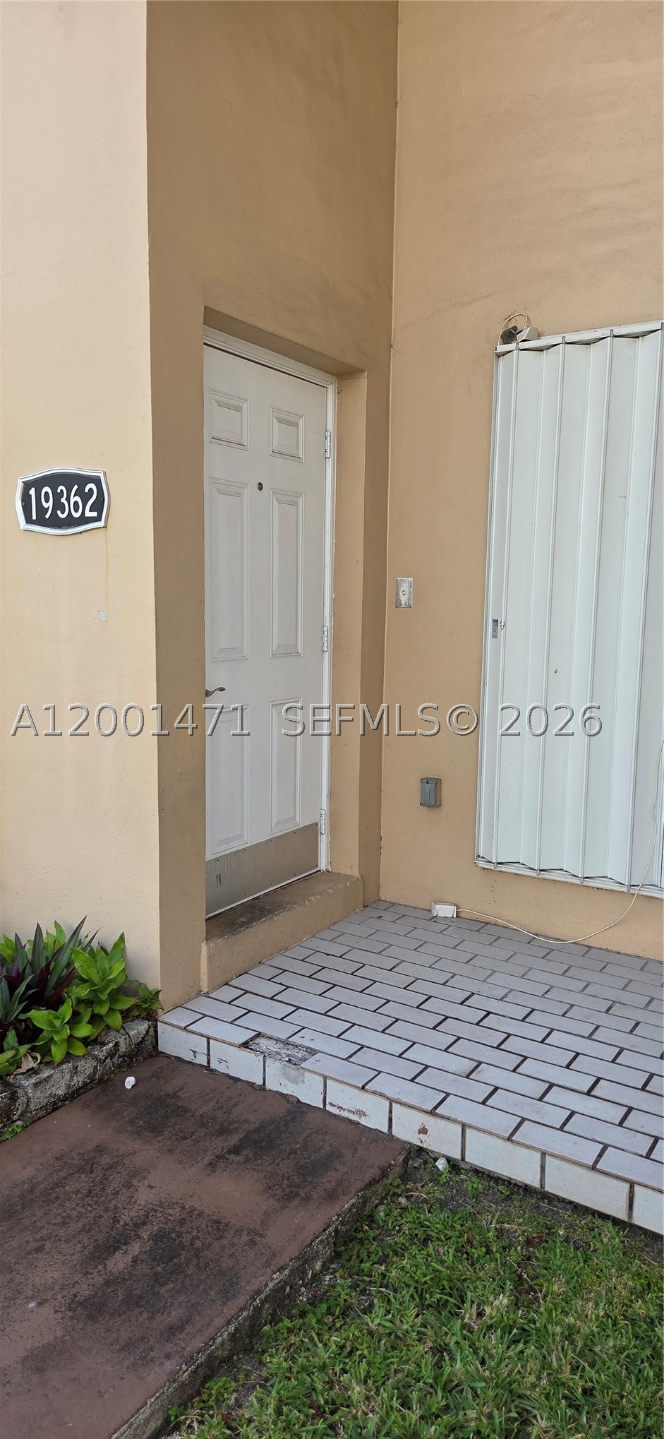 19362 SW 103rd Ct #B, Cutler Bay FL 33157