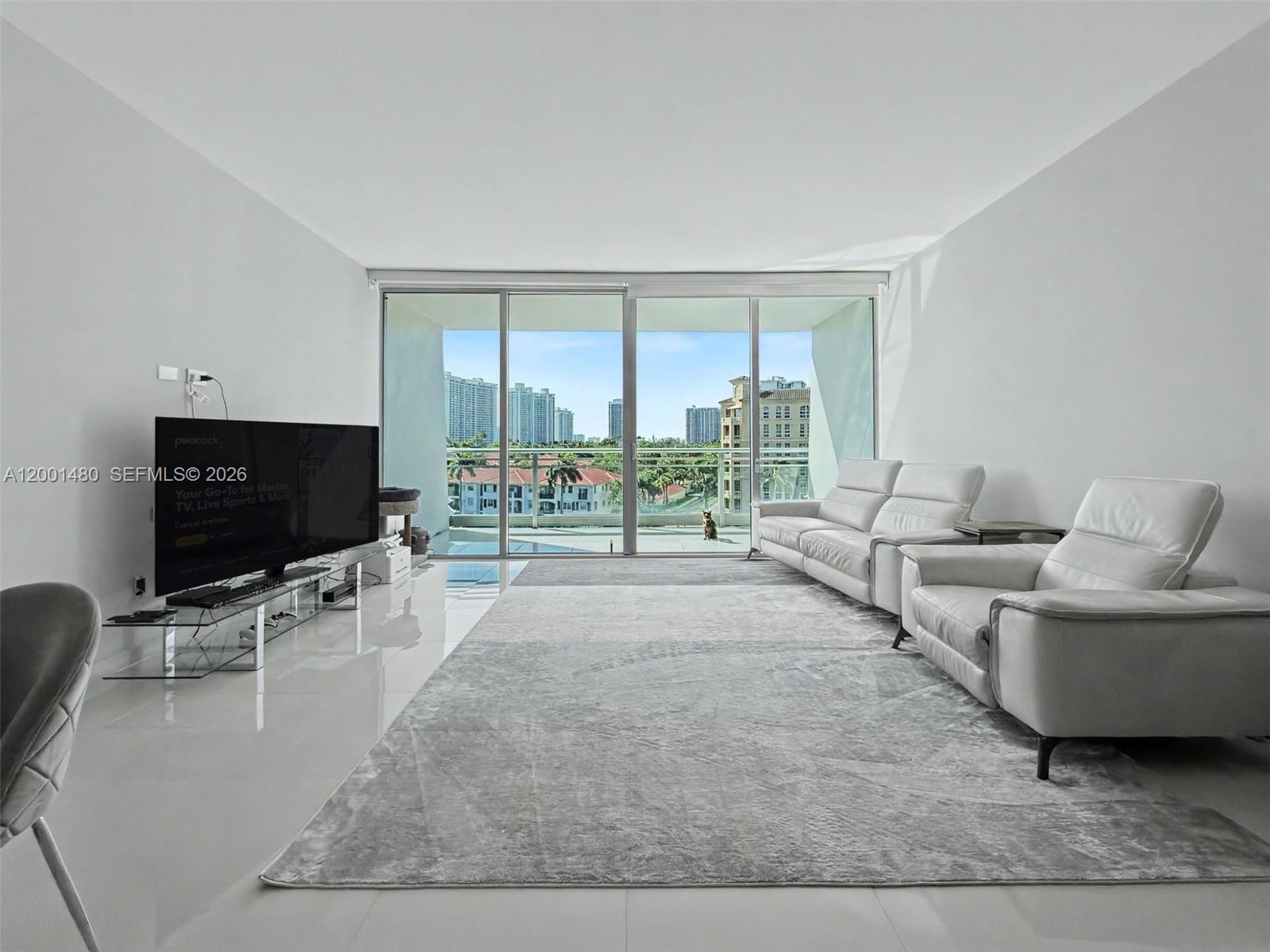 2950 NE 188th St #435, Aventura FL 33180