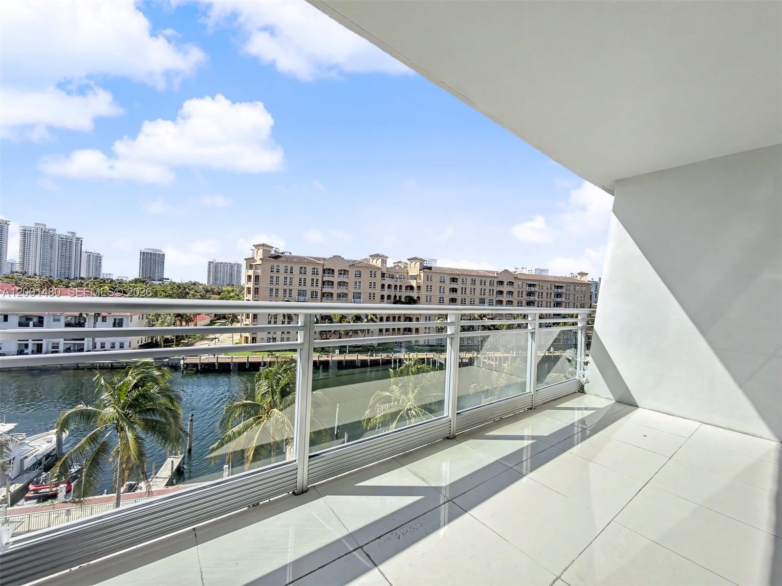 2950 NE 188th St #435, Aventura FL 33180