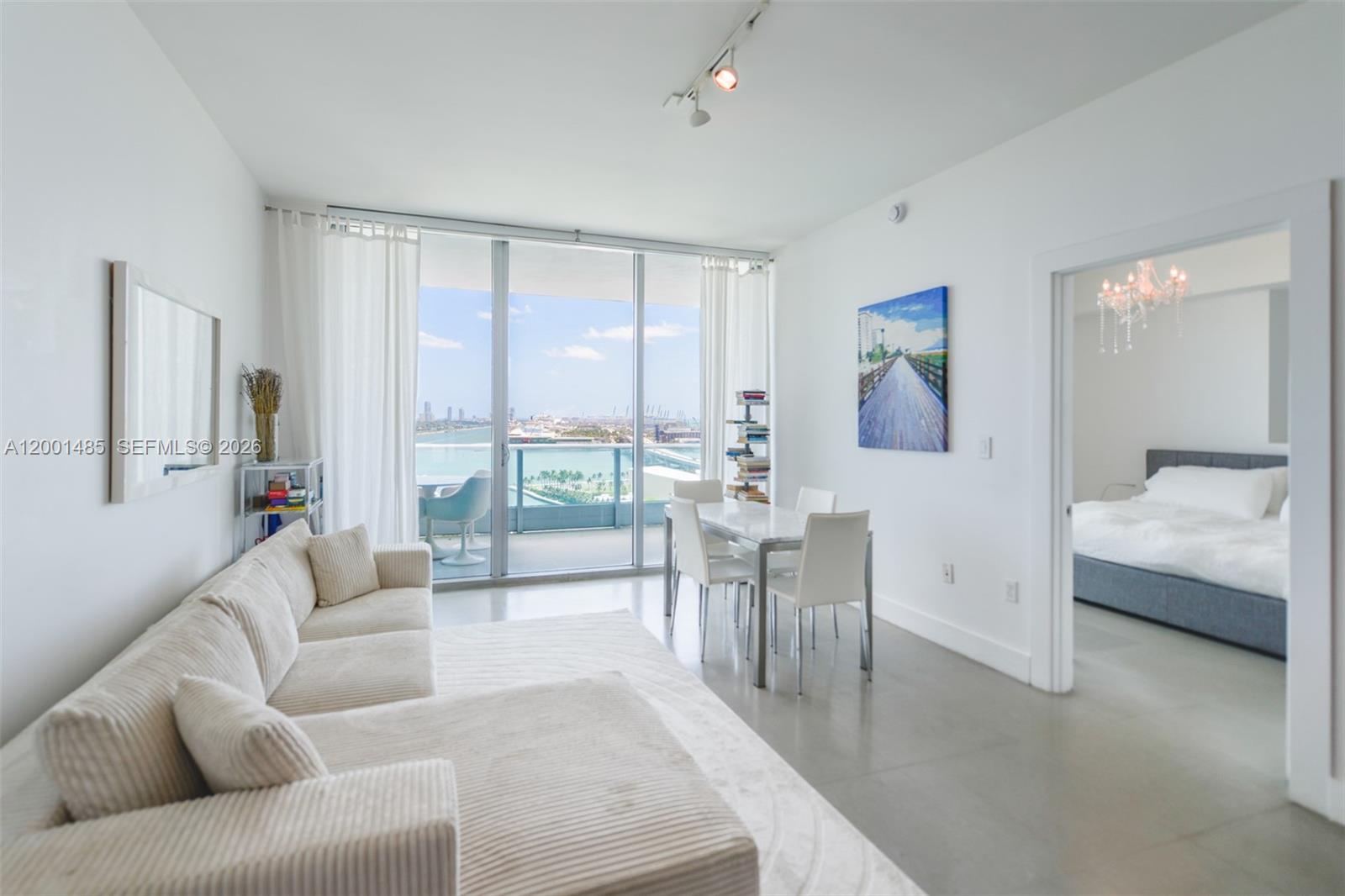 900 Biscayne Blvd #2104, Miami FL 33132