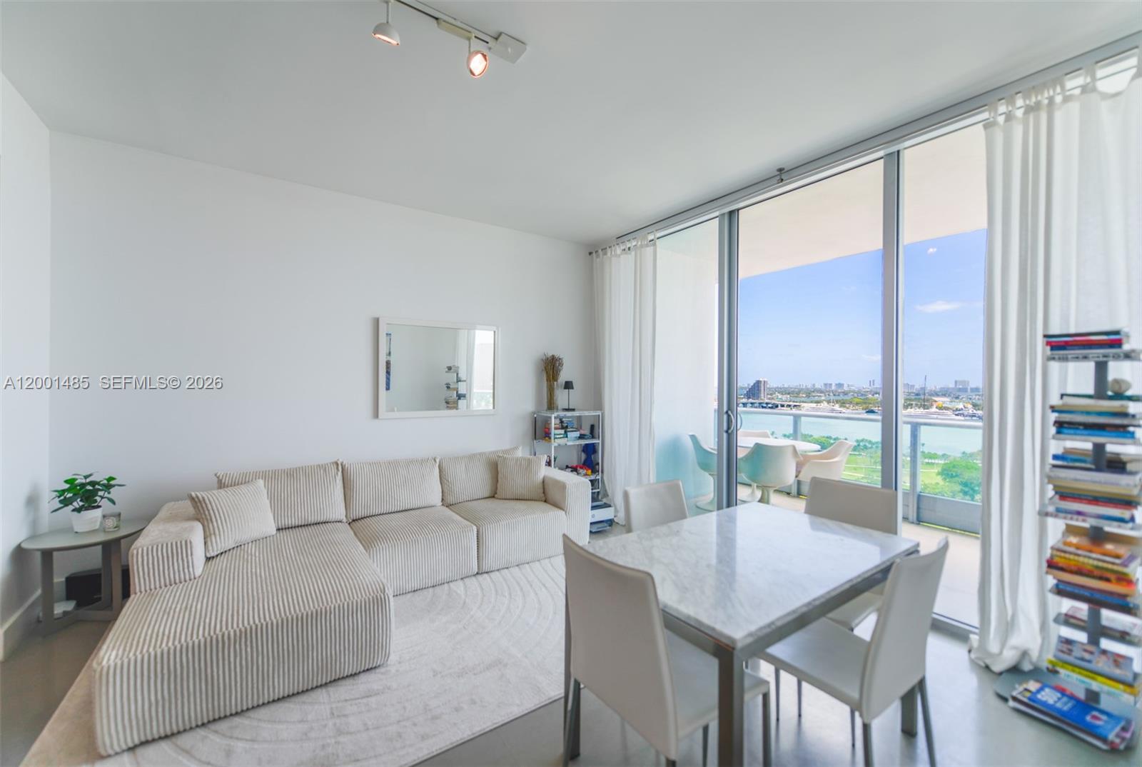 900 Biscayne Blvd #2104, Miami FL 33132