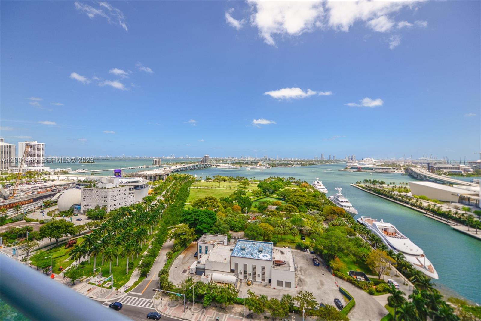900 Biscayne Blvd #2104, Miami FL 33132