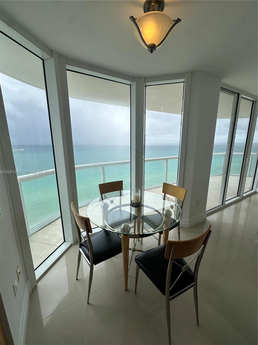 6365 Collins Ave #1703, Miami Beach FL 33141