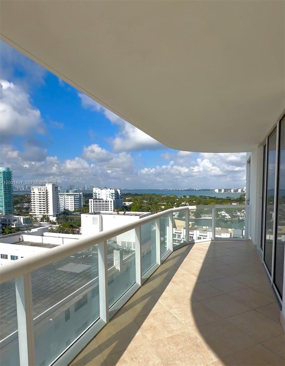 6365 Collins Ave #1703, Miami Beach FL 33141
