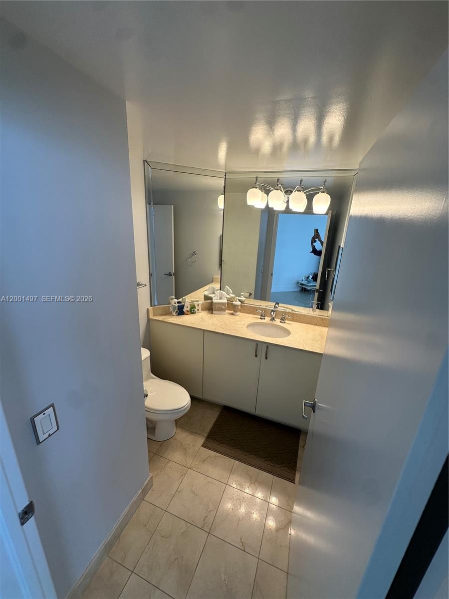 6365 Collins Ave #1703, Miami Beach FL 33141